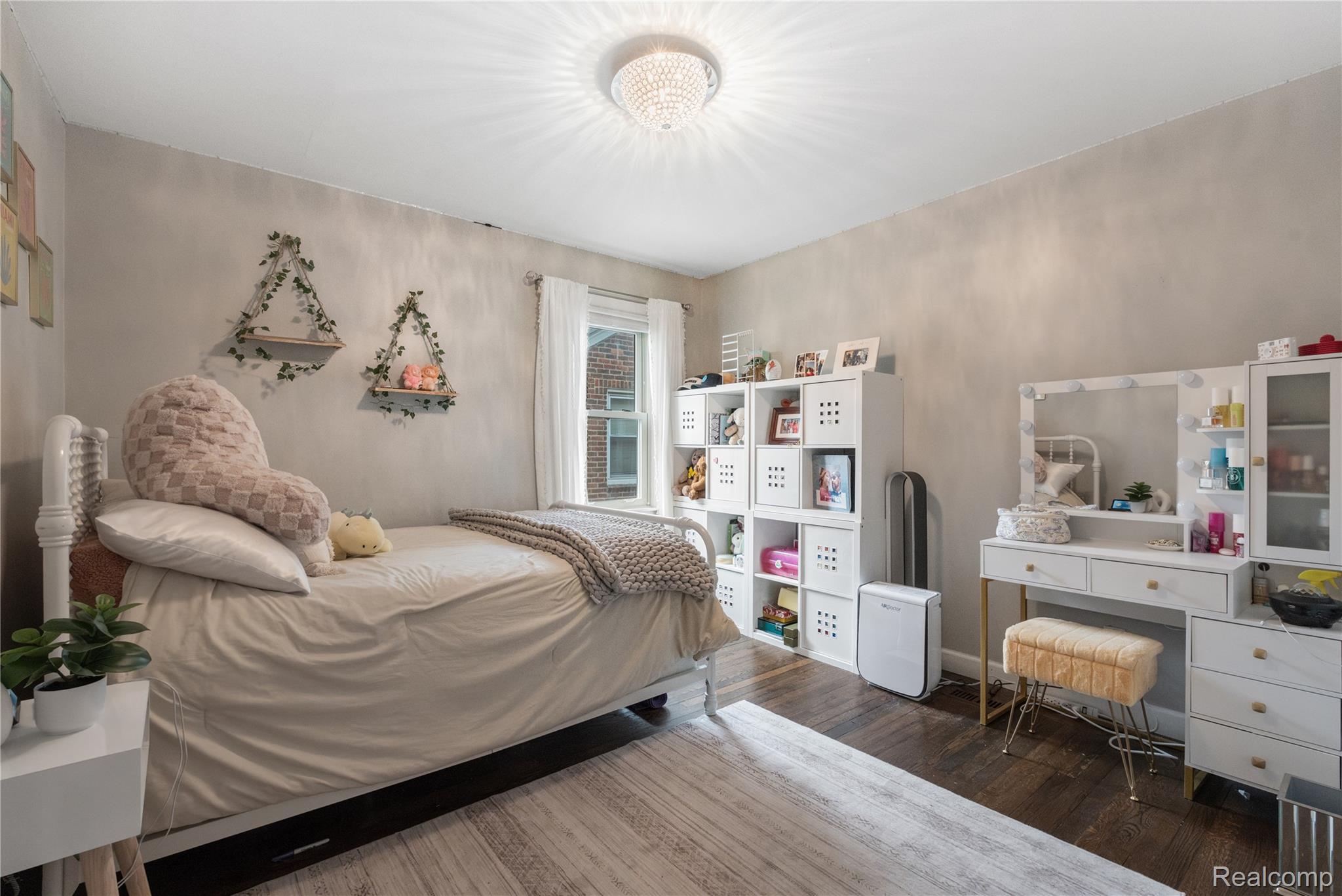 Dearborn City, Michigan 48124, United States, 3 Bedrooms Bedrooms, ,3 BathroomsBathrooms,Residential,Pending,208841