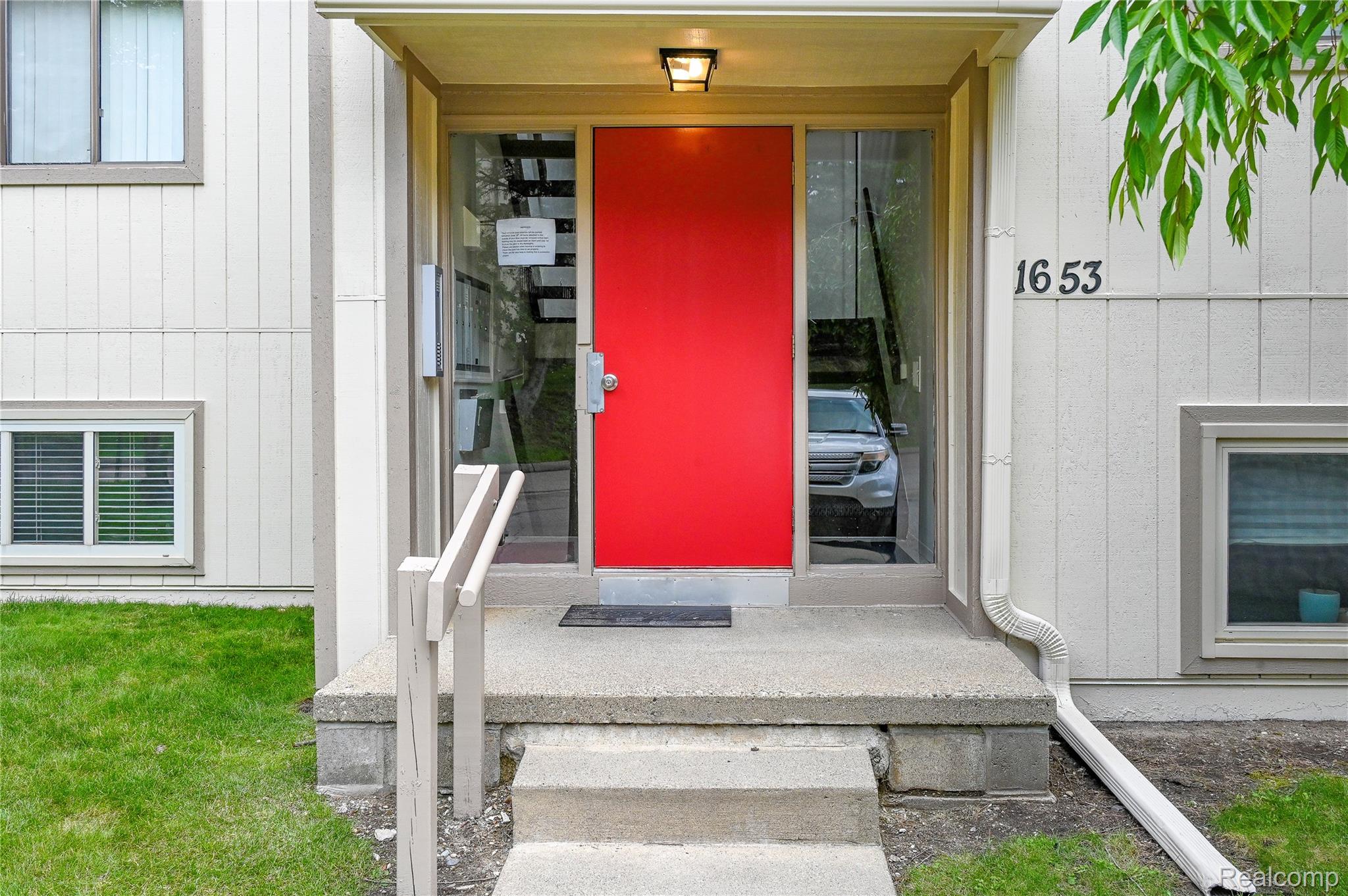 1653 Riverside Drive Suite #1