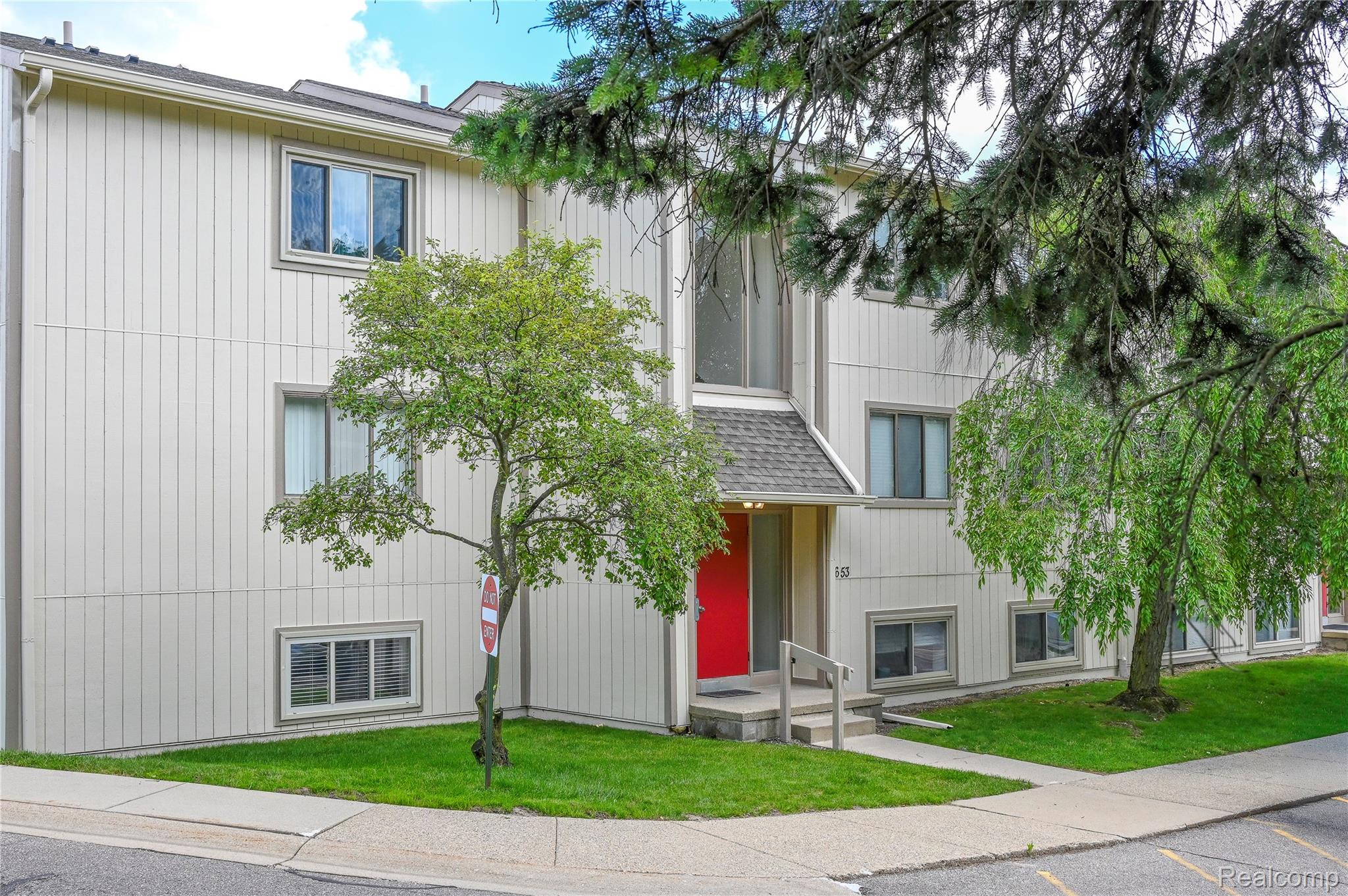 1653 Riverside Drive Suite #1
