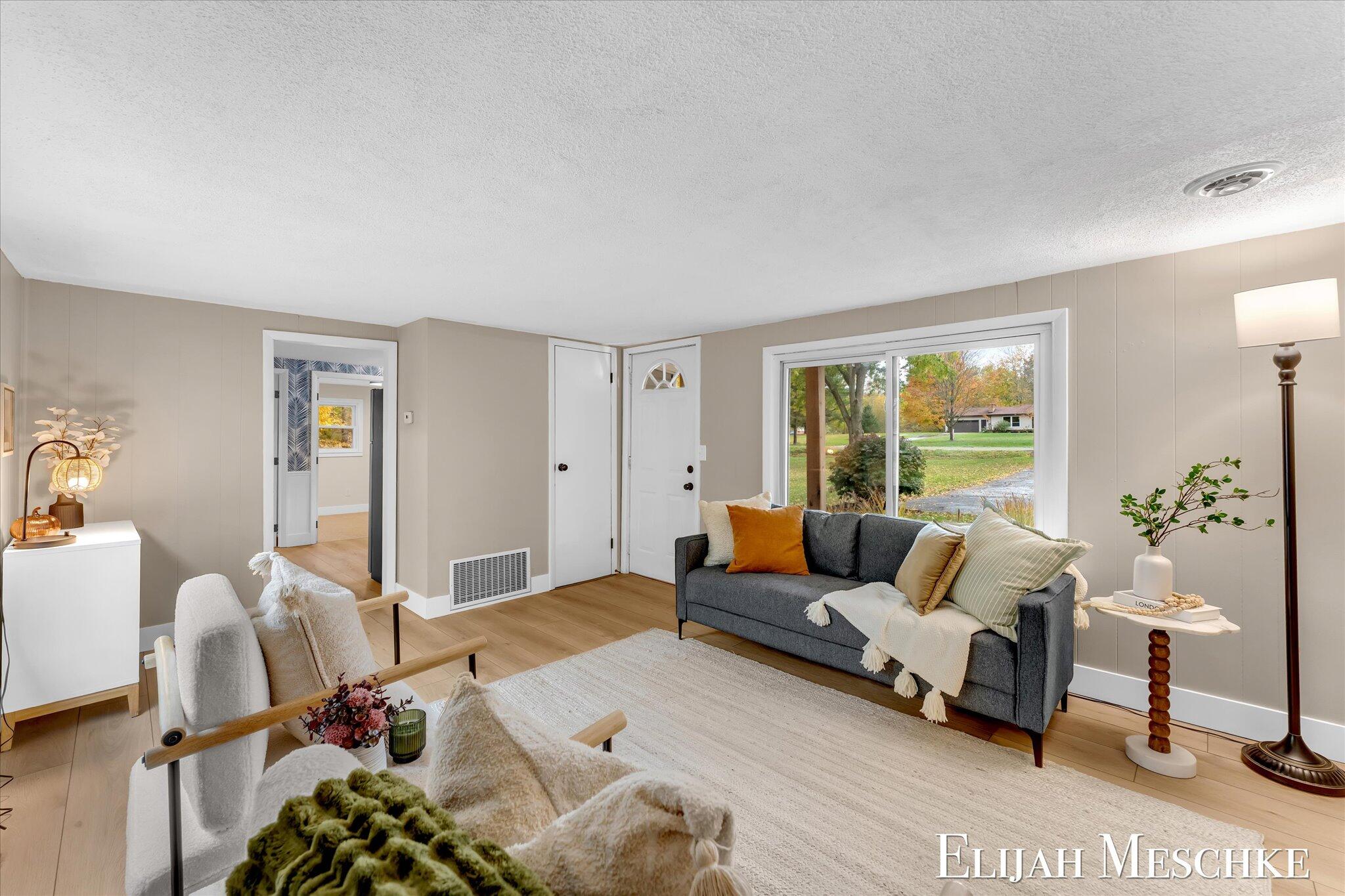 5760 Sunfish Lake Avenue NE