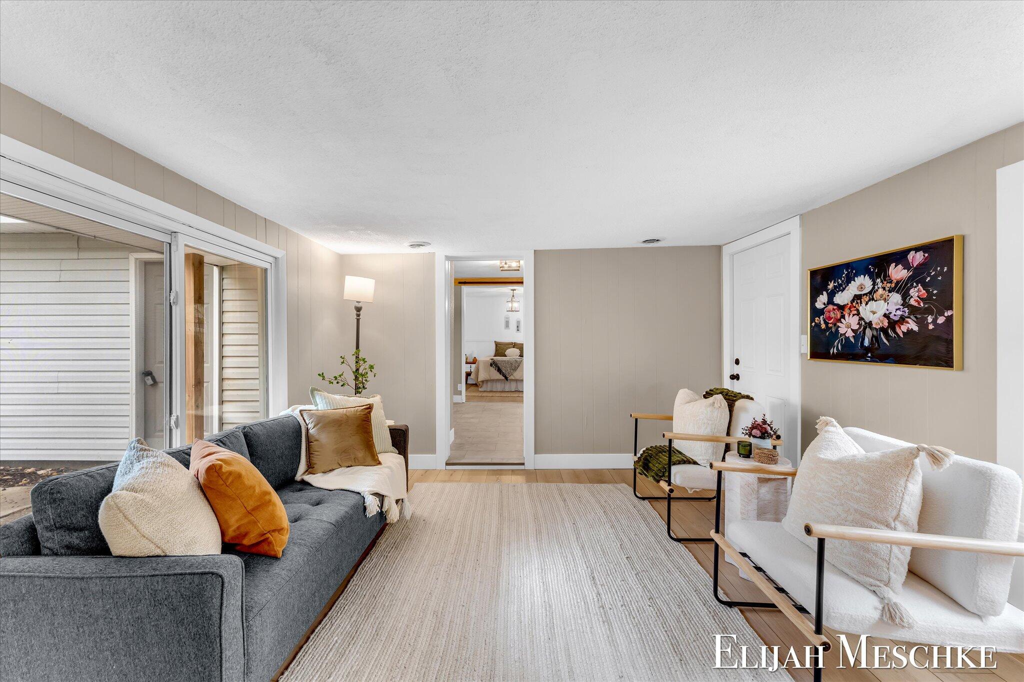 5760 Sunfish Lake Avenue NE