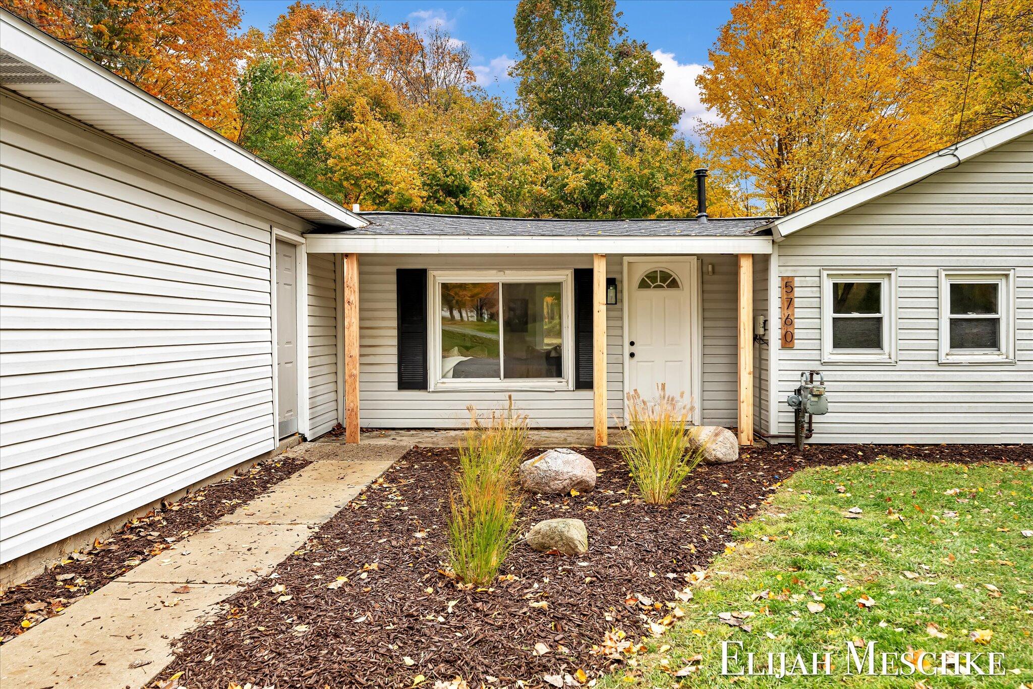 5760 Sunfish Lake Avenue NE