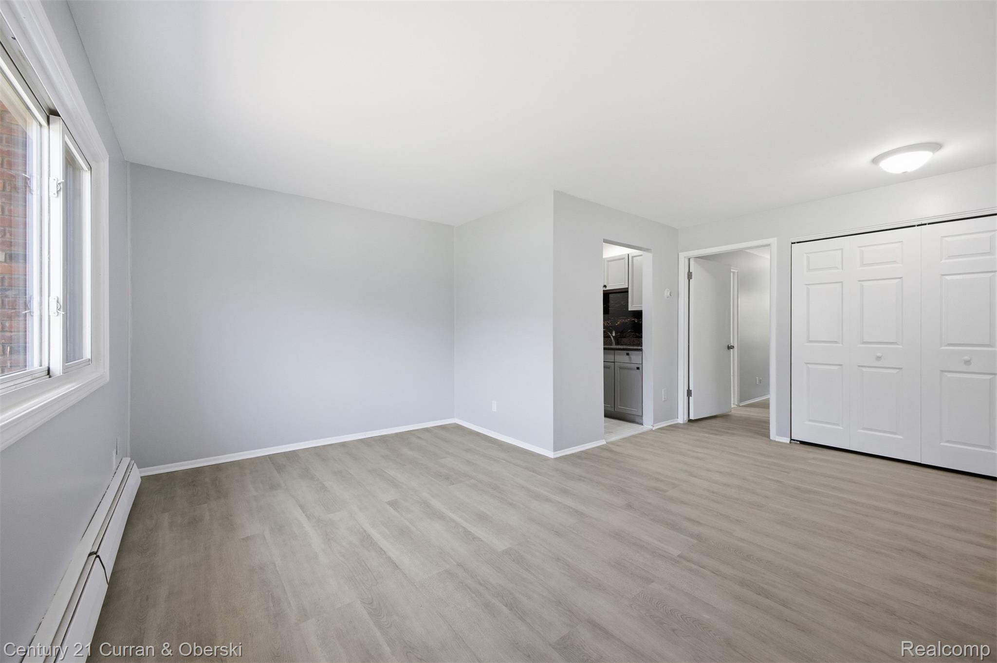 31831 Grand River Avenue 85