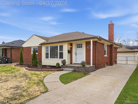 21324 Yale Street St Clair Shores City MI 48081