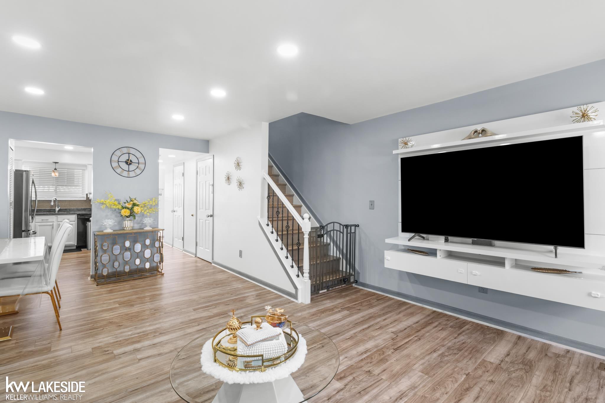 28372 Universal Drive