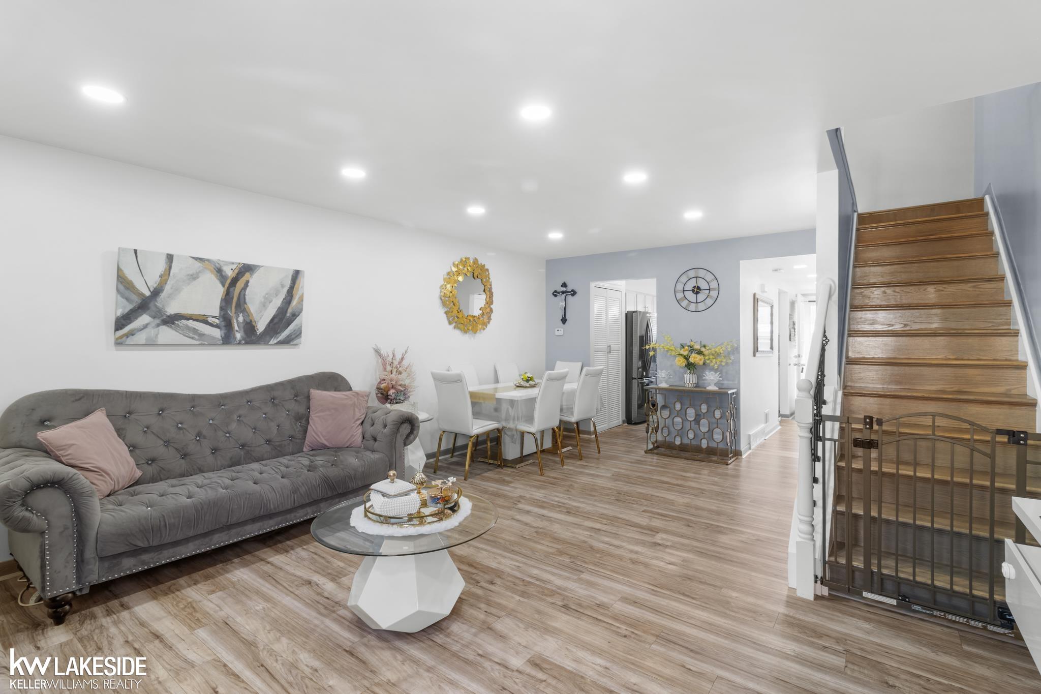 28372 Universal Drive