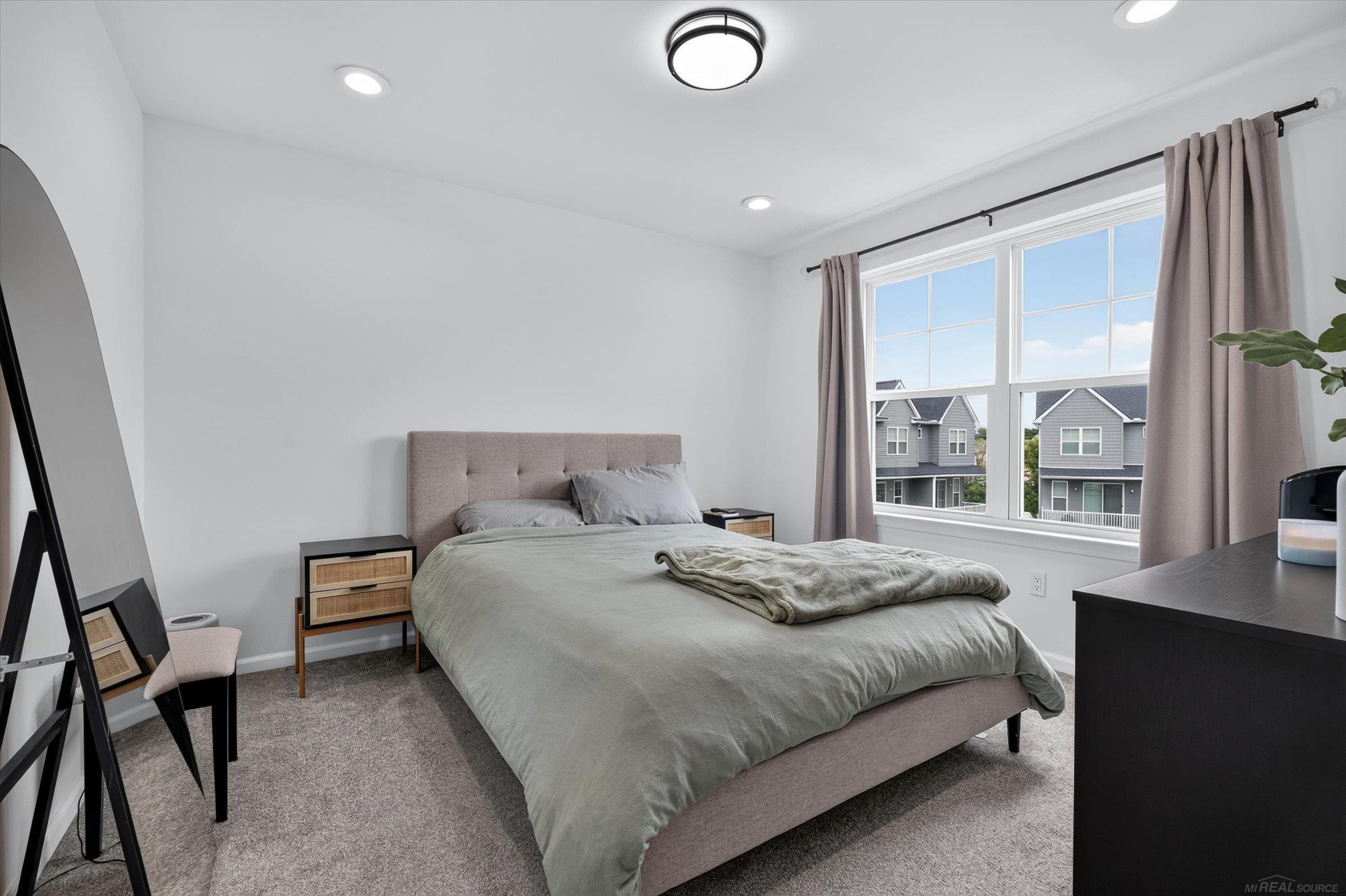 3981 Trailway Commons Circle