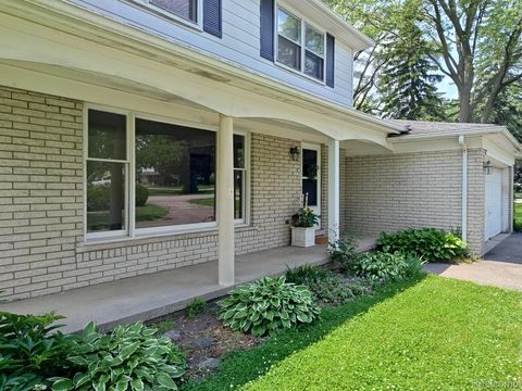 3385 MUERKNOLL Drive Troy City MI 48084