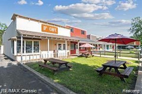 1451 S MILFORD Road Highland Charter Township MI 48357