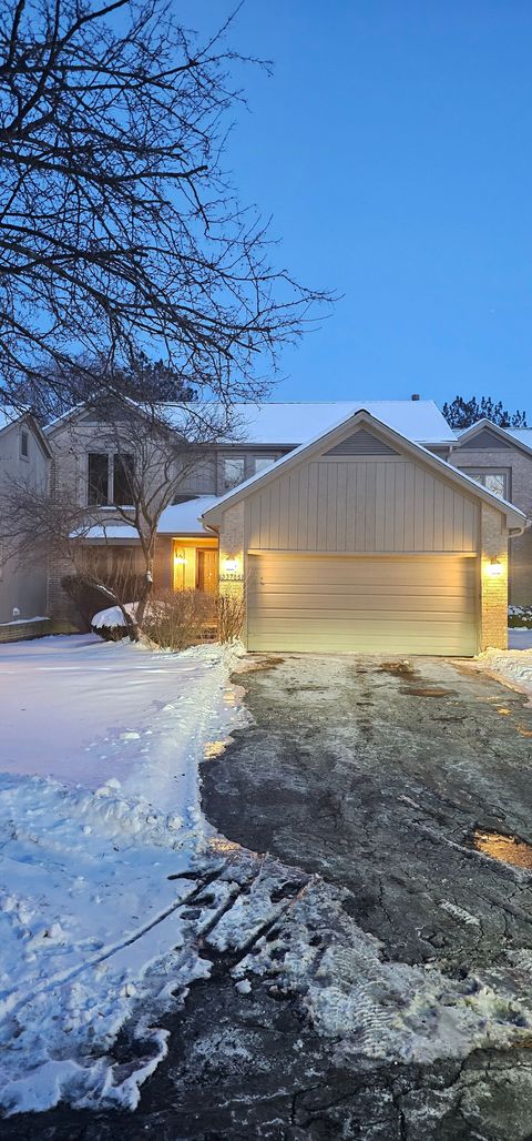 33785 VISTA DR Drive Farmington Hills City MI 48331