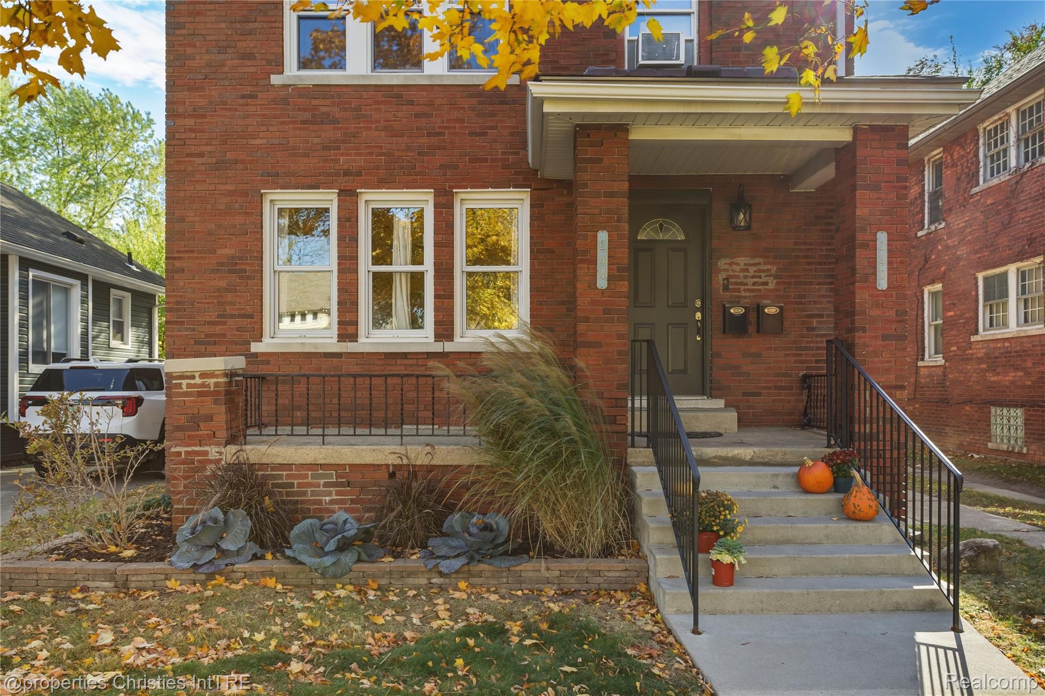 240 E Marshall Street