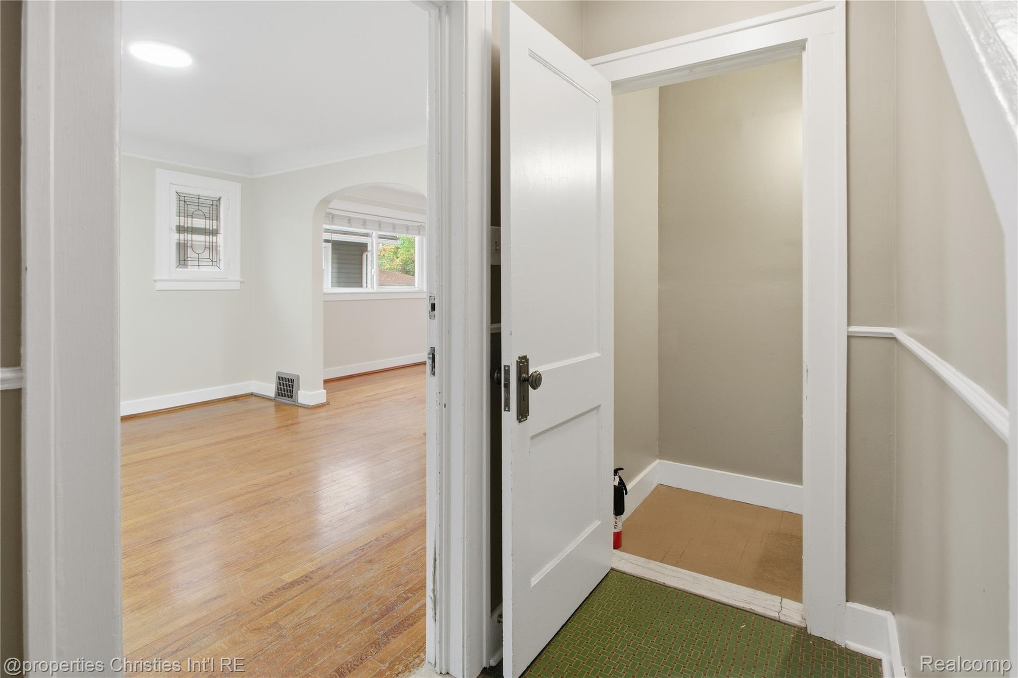 240 E Marshall Street