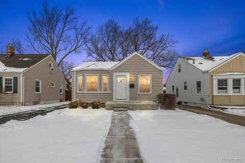 852 Cambridge Road Berkley City MI 48072