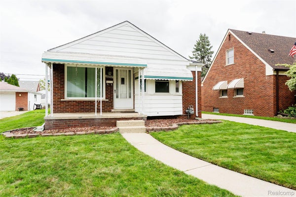 15228 WARWICK AVE, ALLEN PARK, MI 48101 - Image b831399a131a86f34fa86ce7fb92fb86/705387175