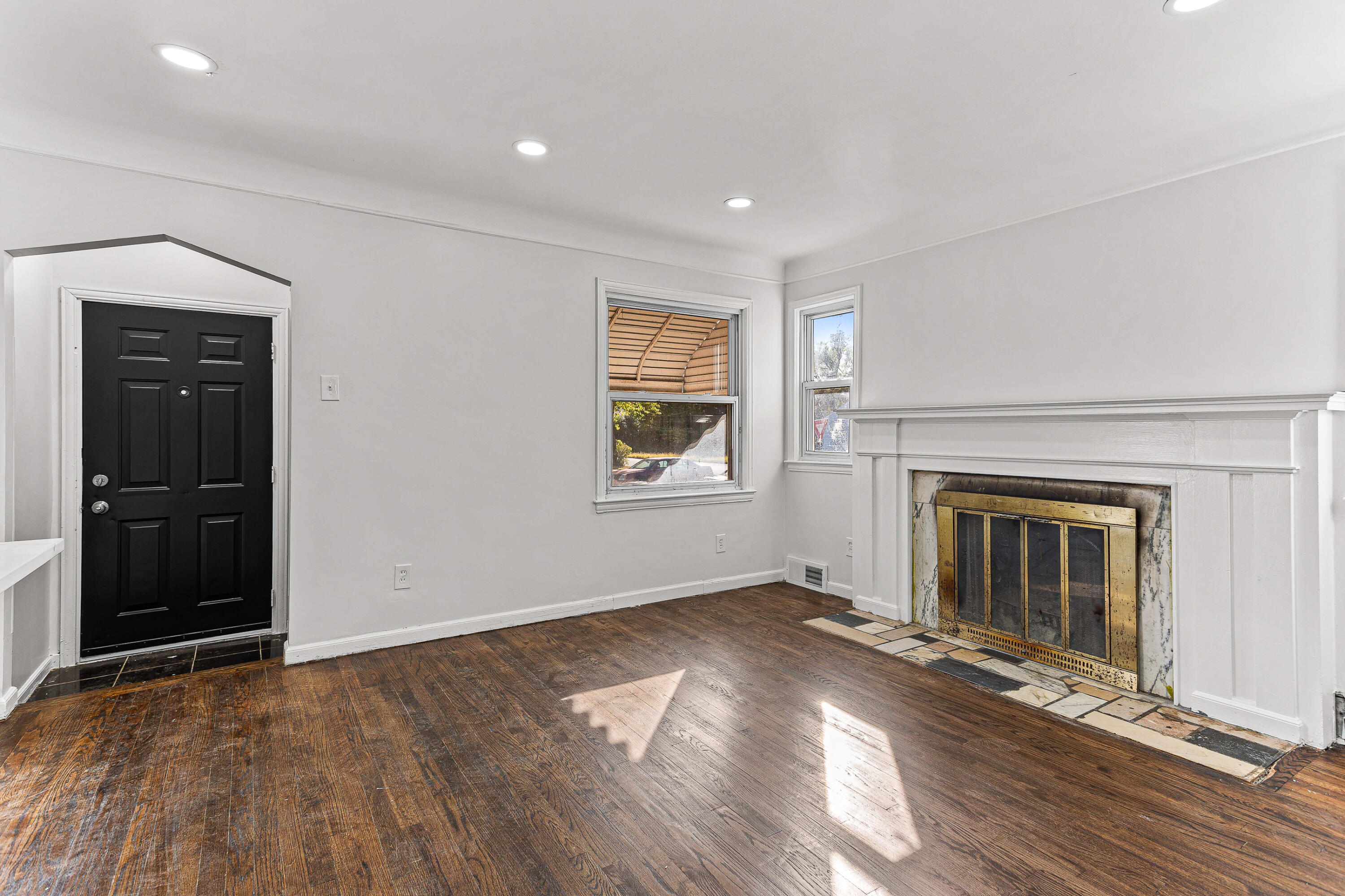 19711 Mansfield Street