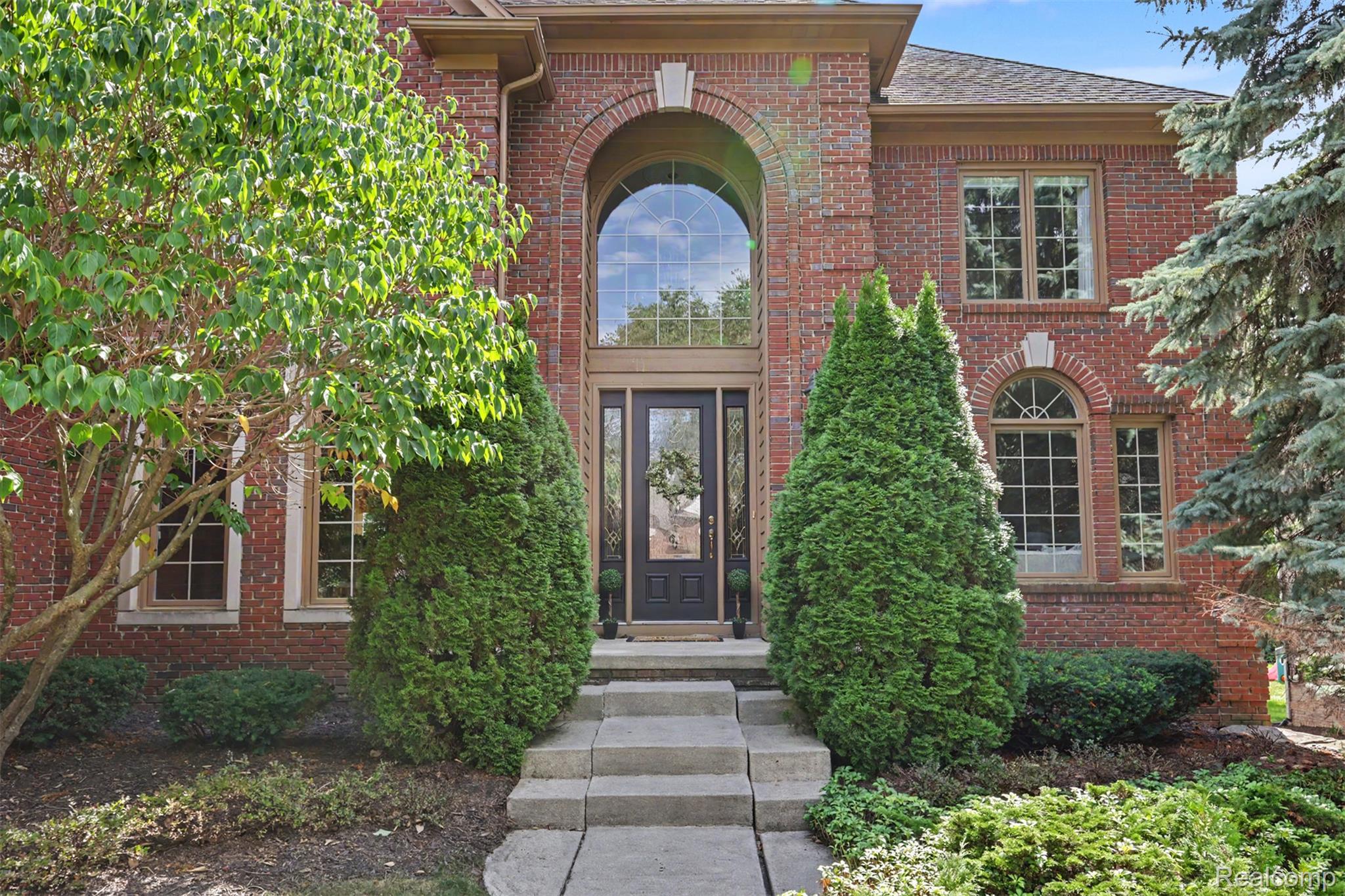 24034 Broadmoor Park Lane