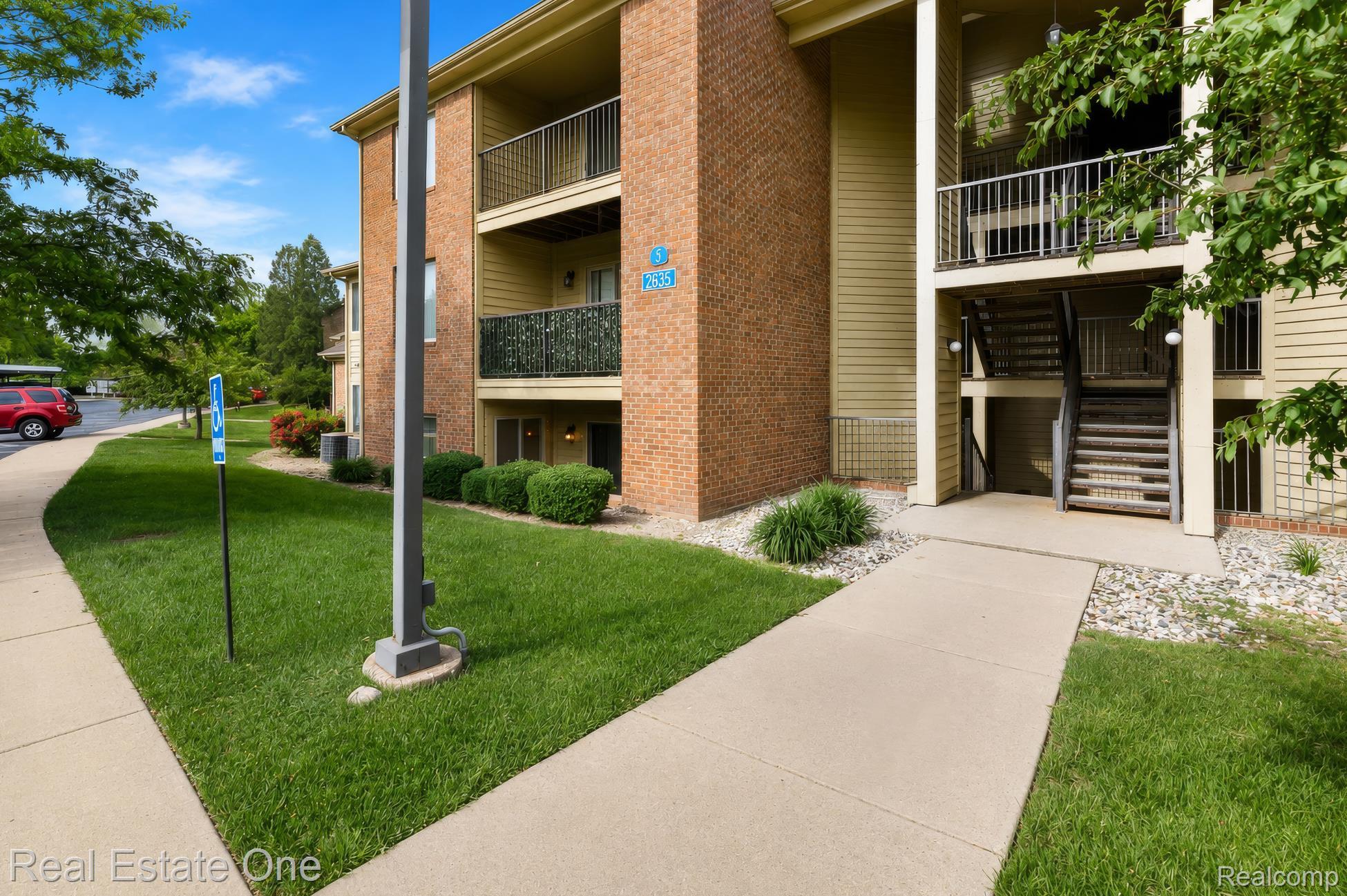 2635 Greenstone Boulevard 501