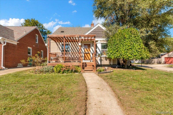 2311 KALAMA AVE, ROYAL OAK, MI 48067 - Image b839b92d667aa98ee07a7bc737866e2d/2768434235