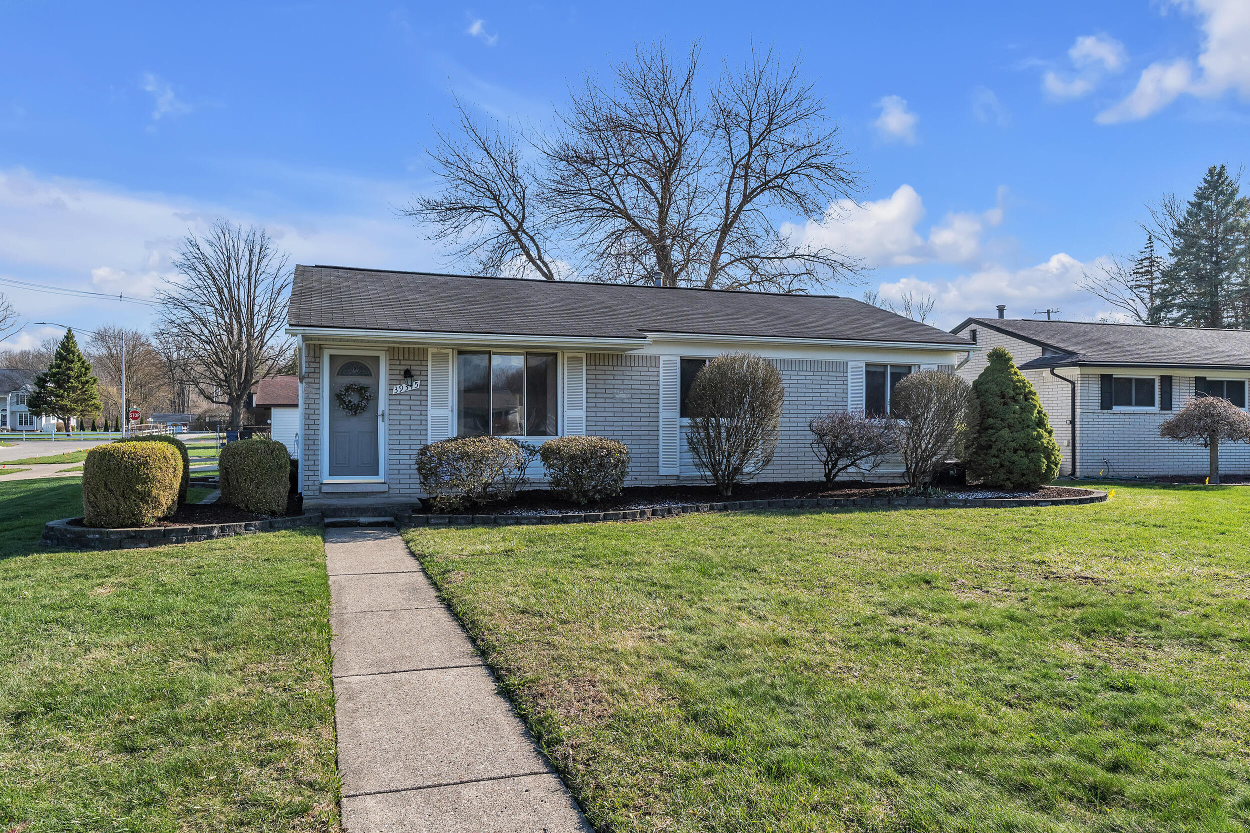 39345 Surrey Heights Court