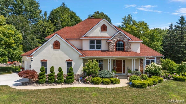 3460 FOREST MEADOW CT, SAGINAW, MI 48603 - Image b8464591bc695a676ee2db6f35c148bd/817542361