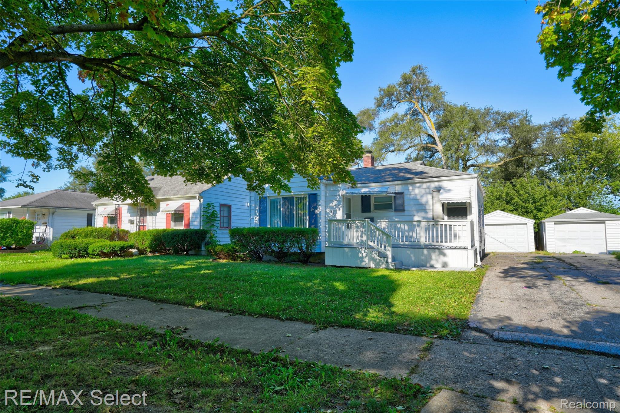 722 Hubbard Avenue
