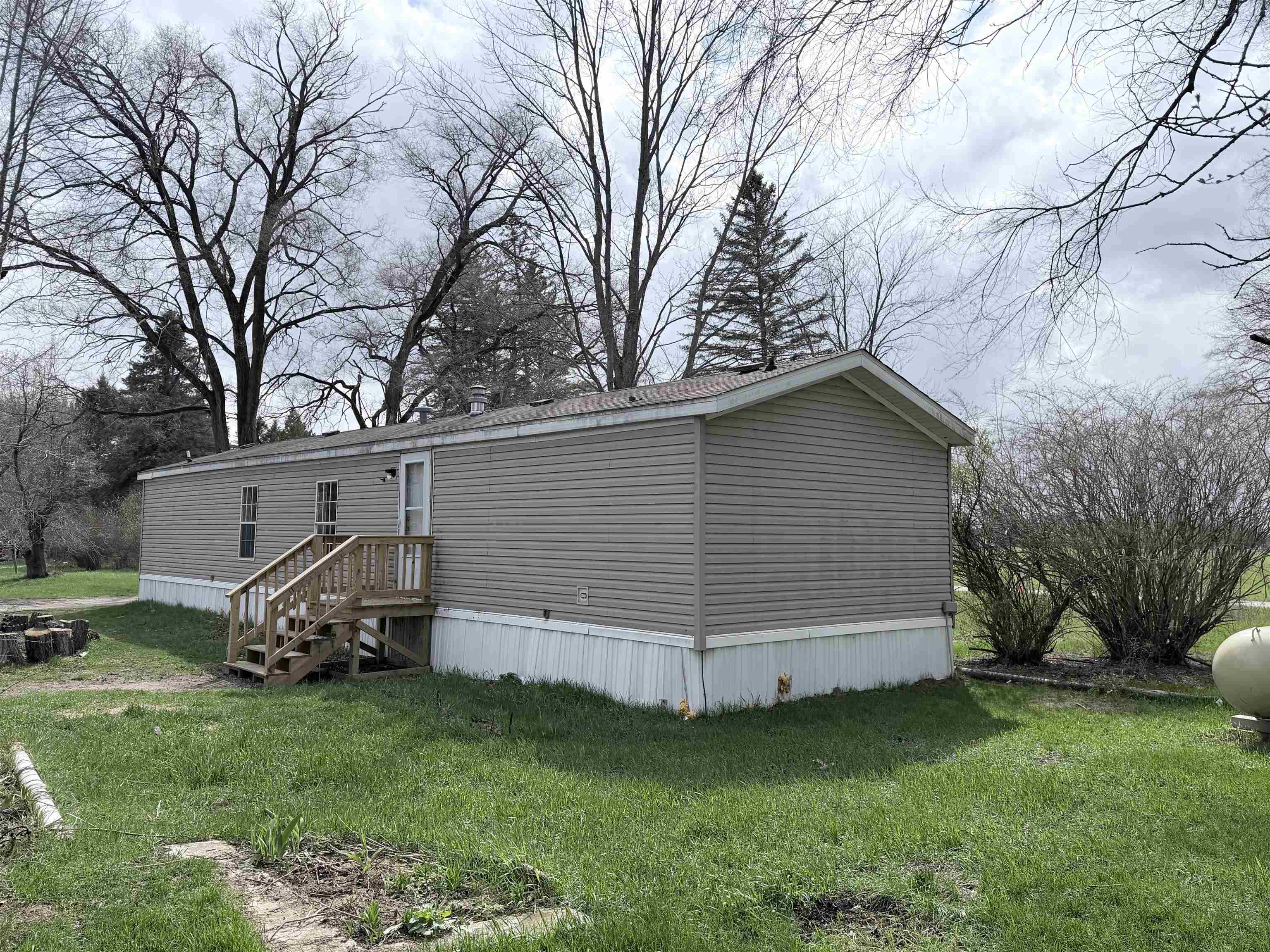 6542 N Geneva Road
