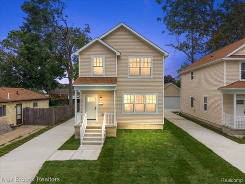Photo of 27828 Groveland Street, Madison Heights City, MI 48071 (MLS # 20261085504)