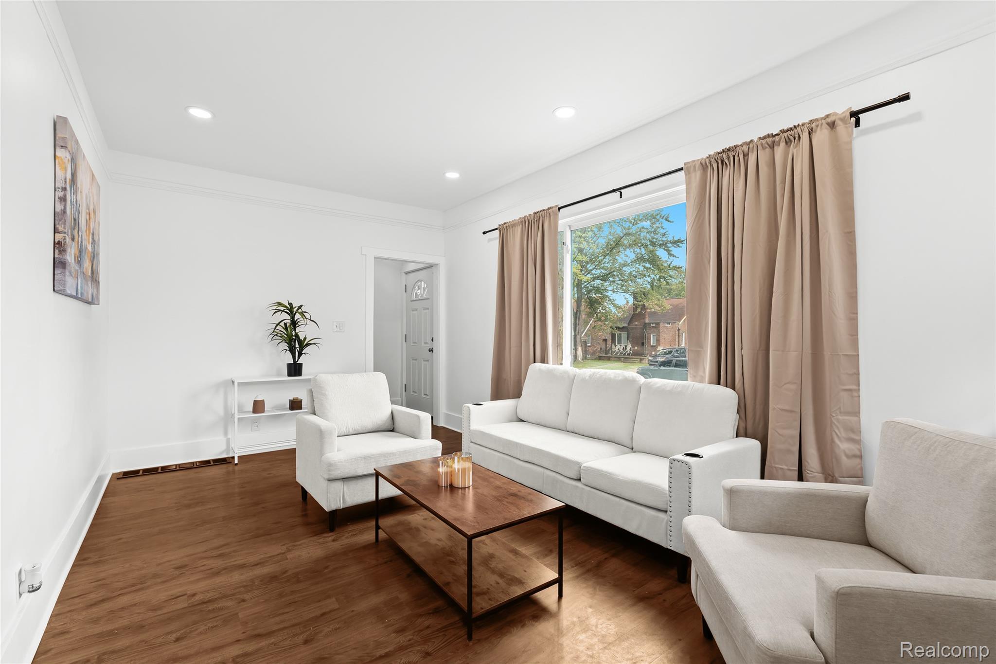 5059 Buckingham Avenue