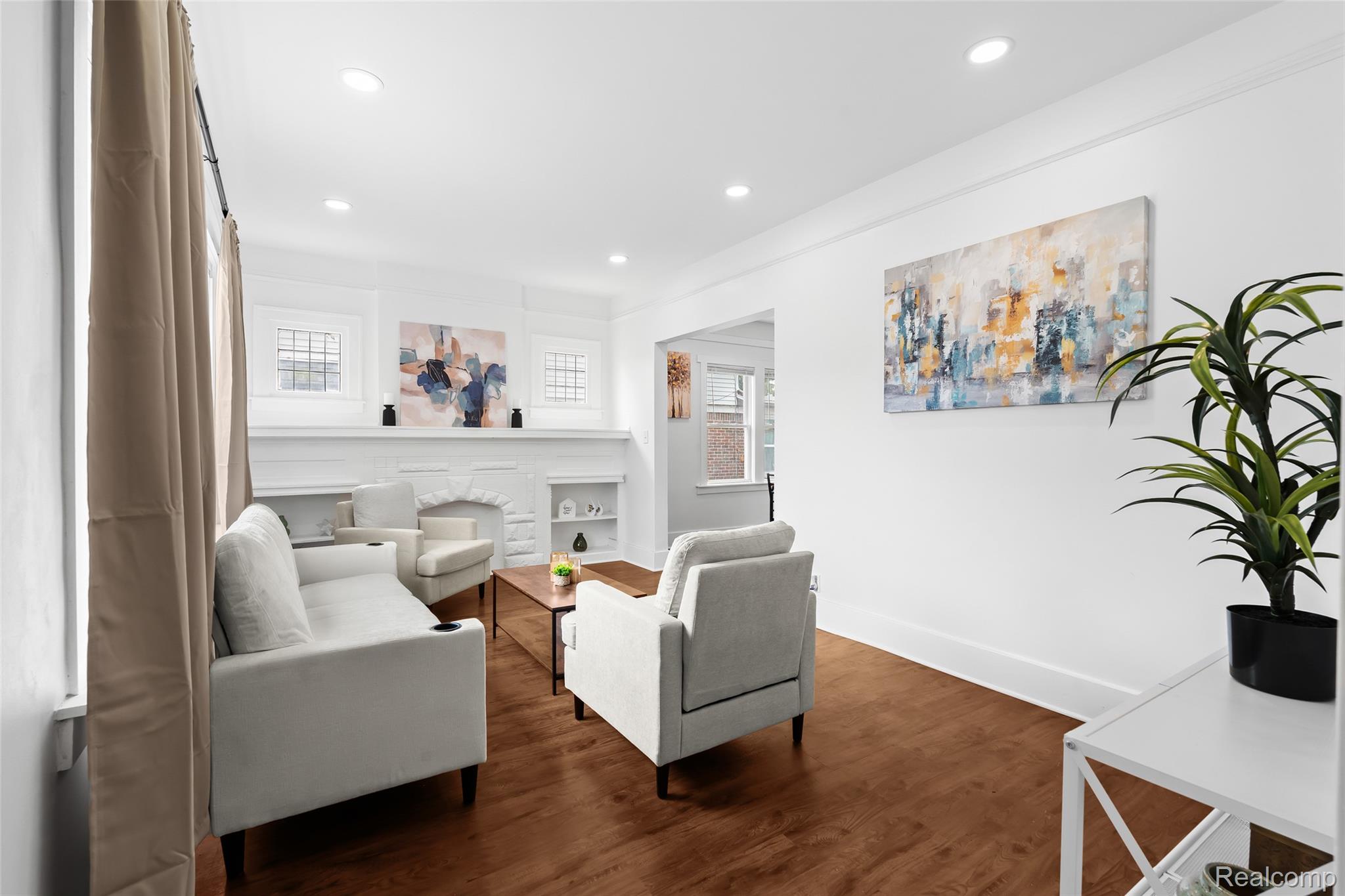 5059 Buckingham Avenue