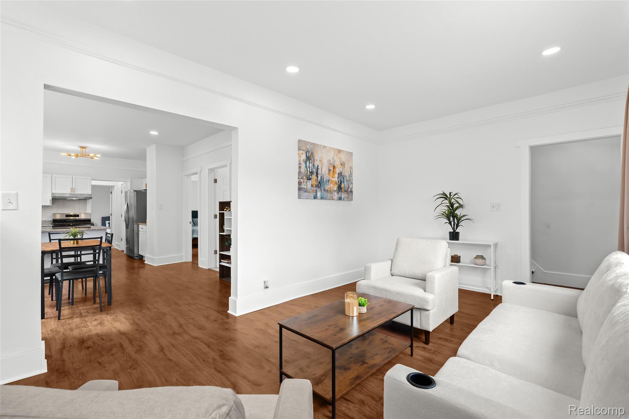 5059 Buckingham Avenue