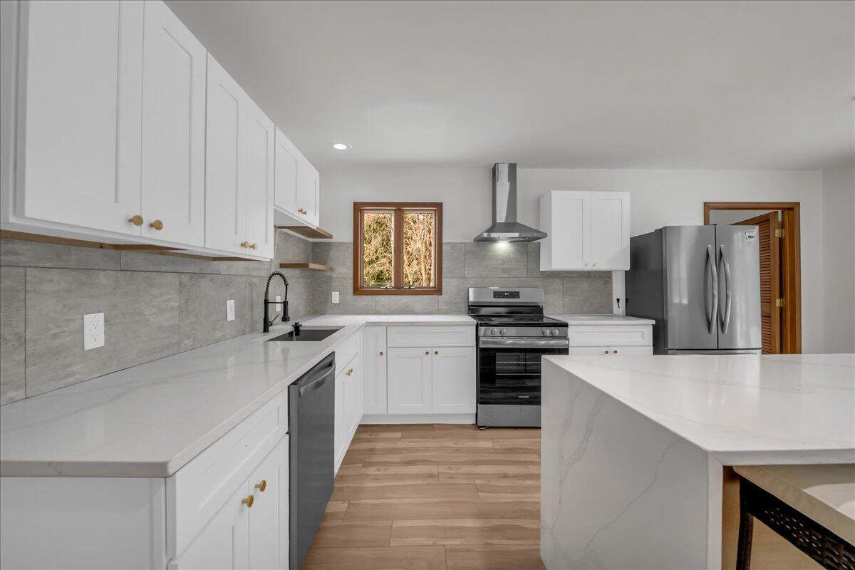 2979 Meadowdale Road Road