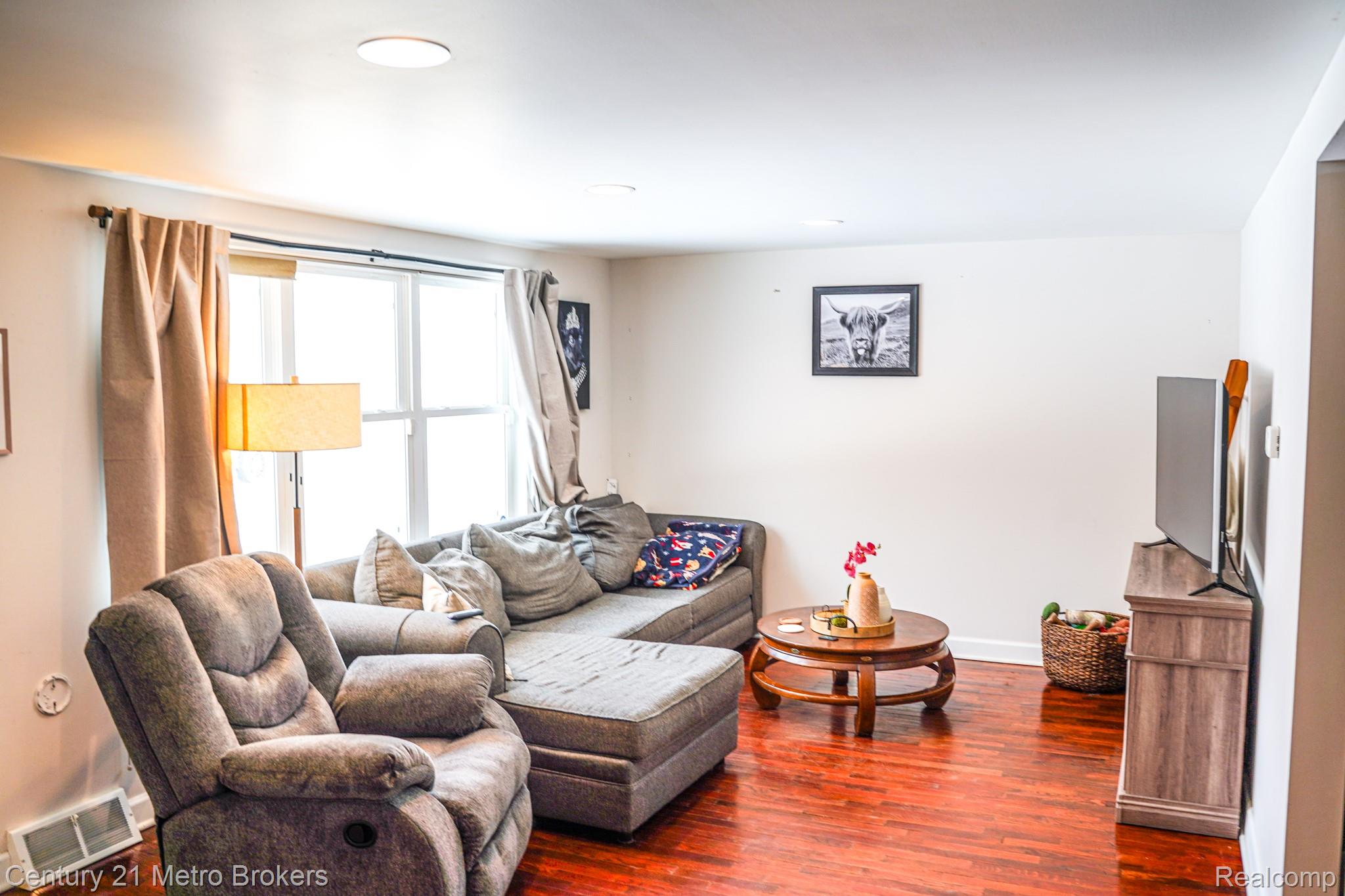 5233 Millington Road