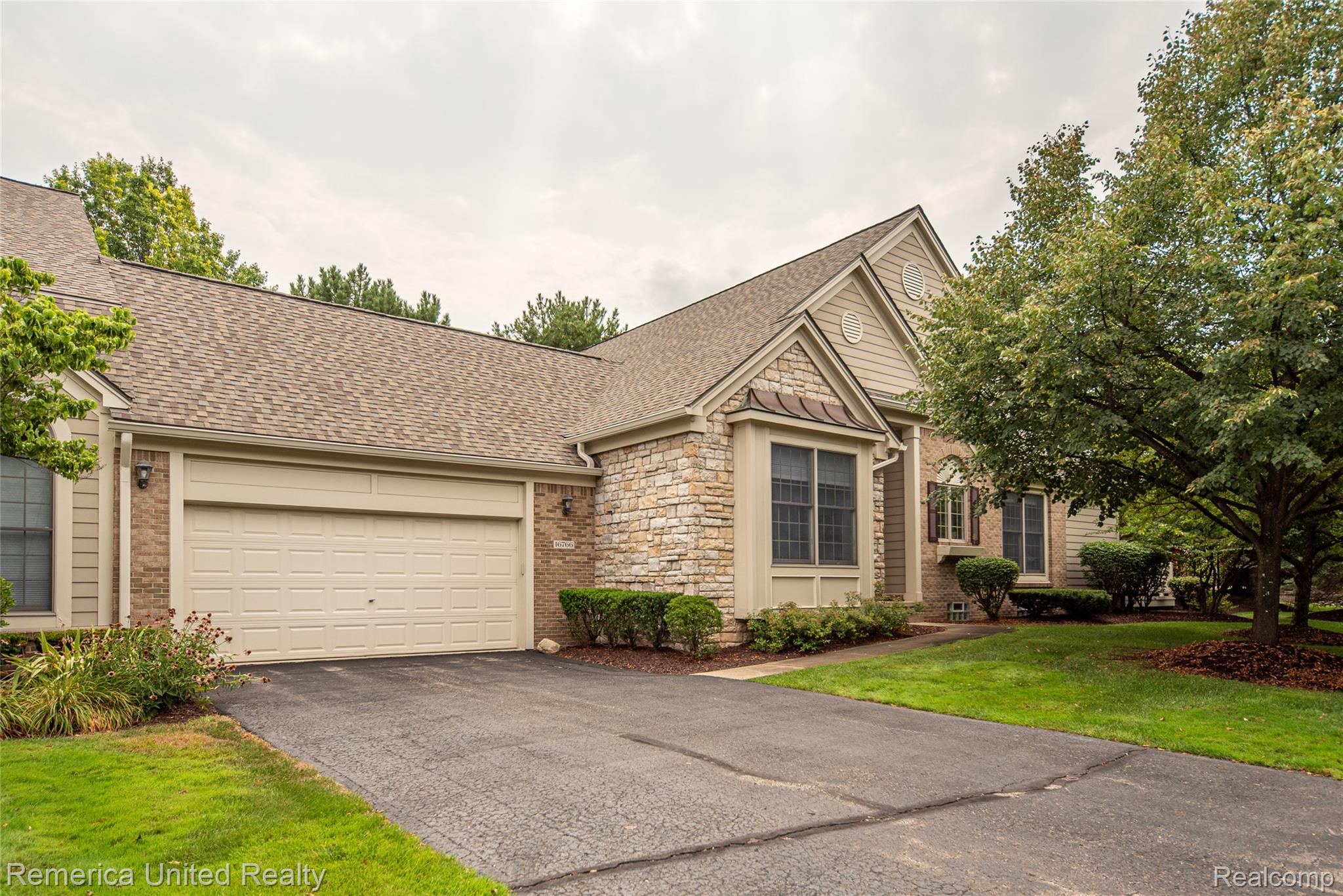 16766 Lochmoor Circle W