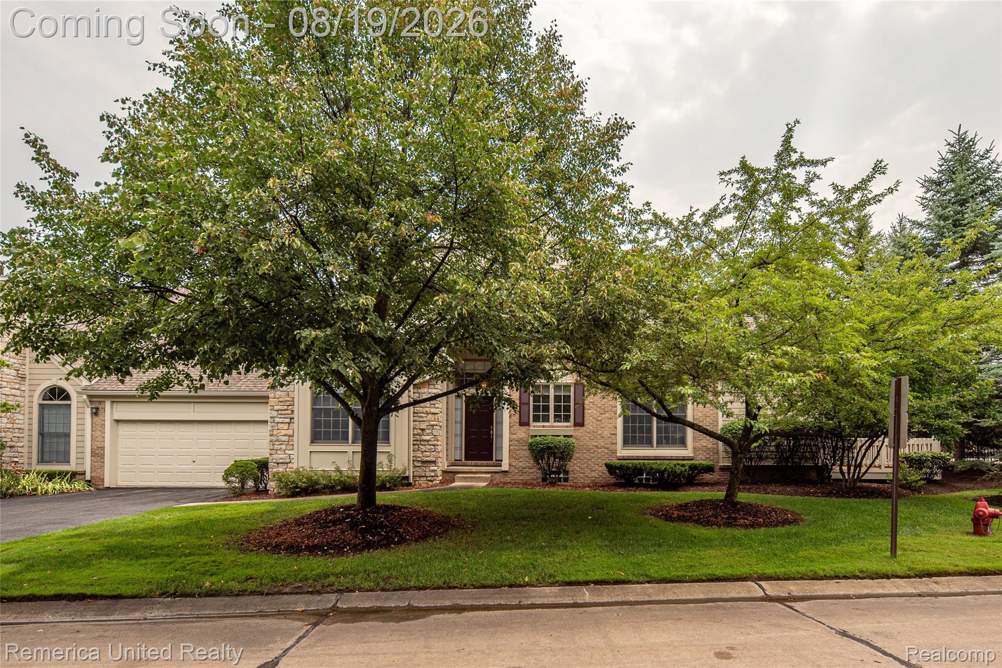 16766 Lochmoor Circle W