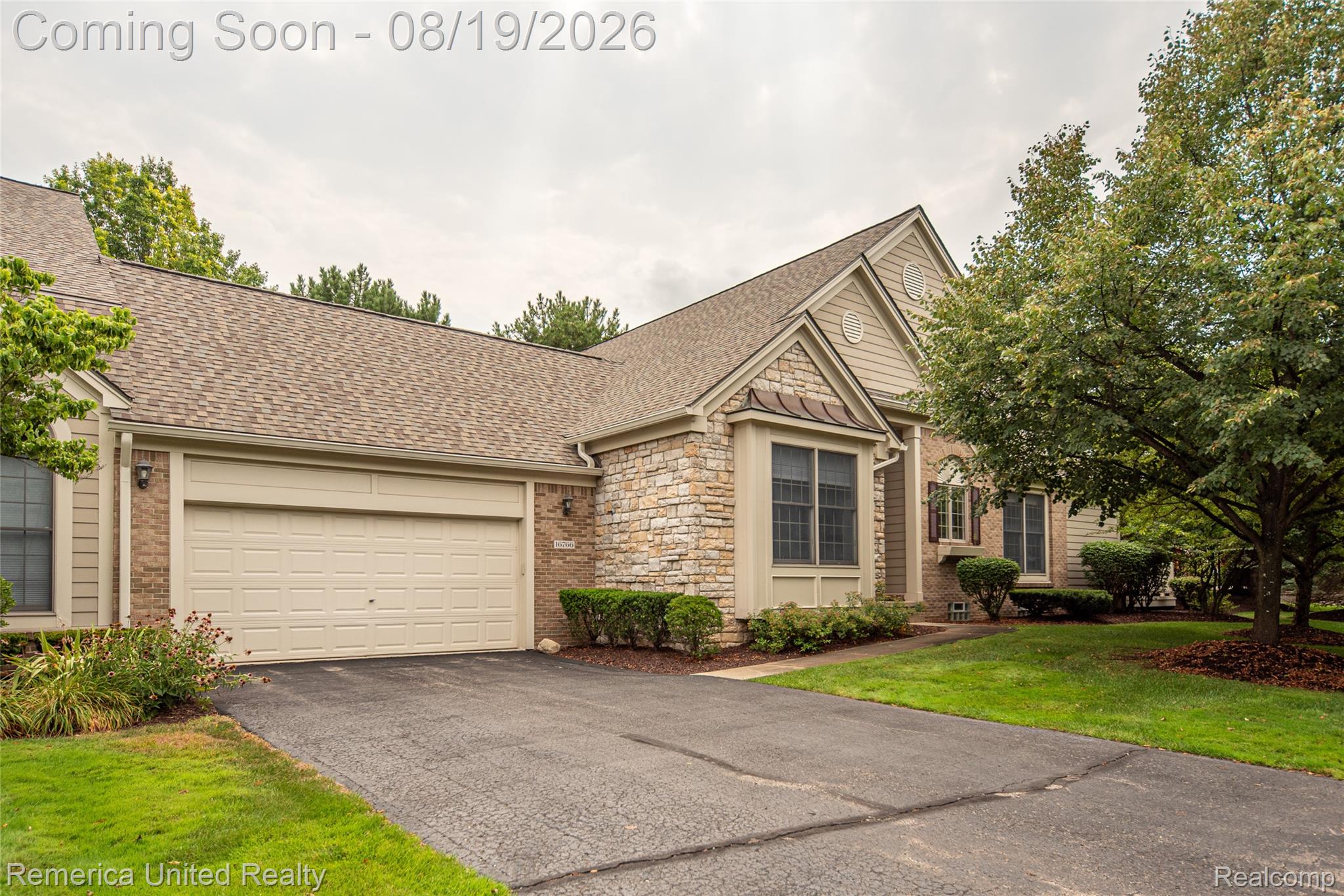 16766 Lochmoor Circle W