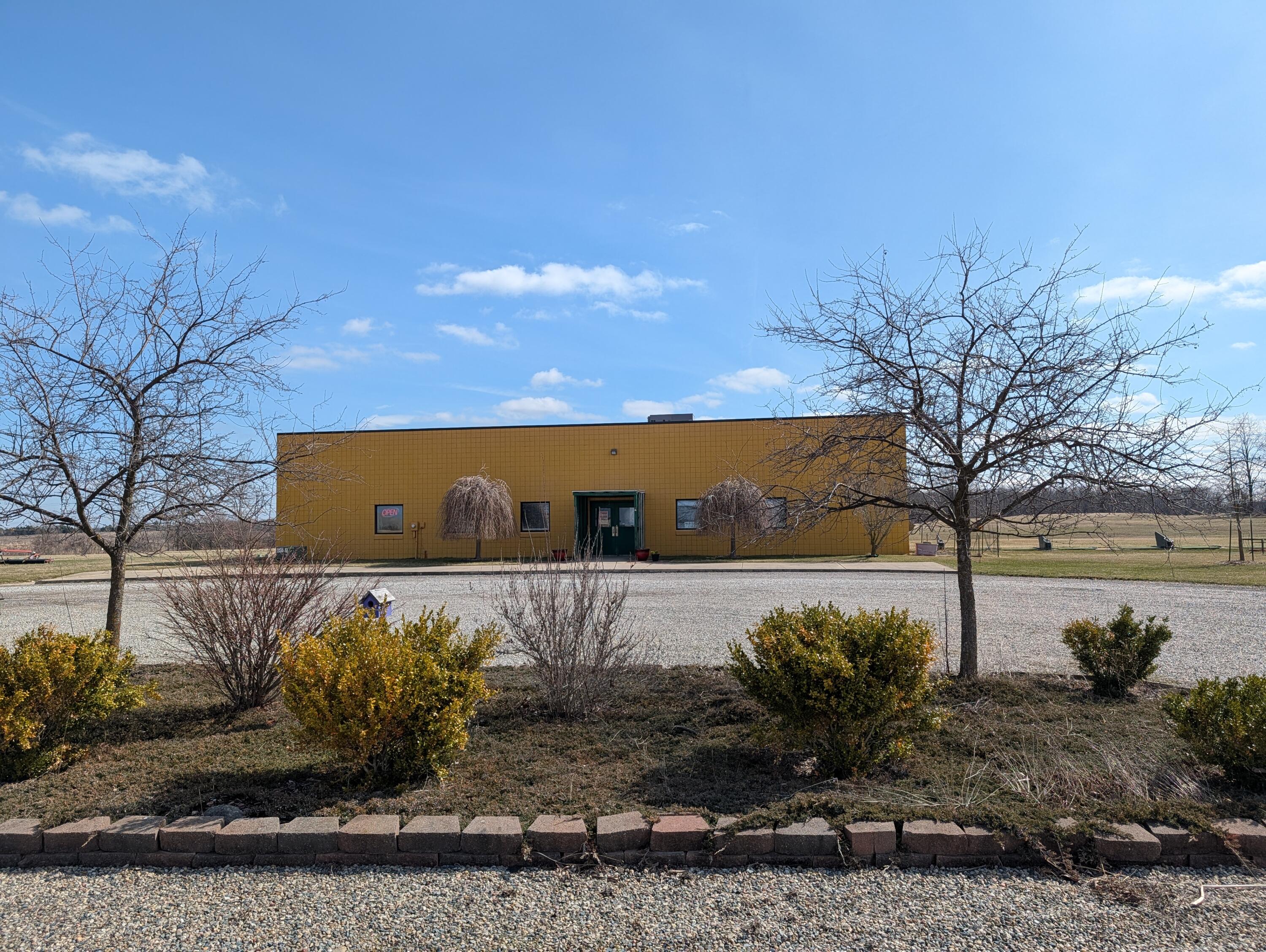 2735 S Zeeb Road