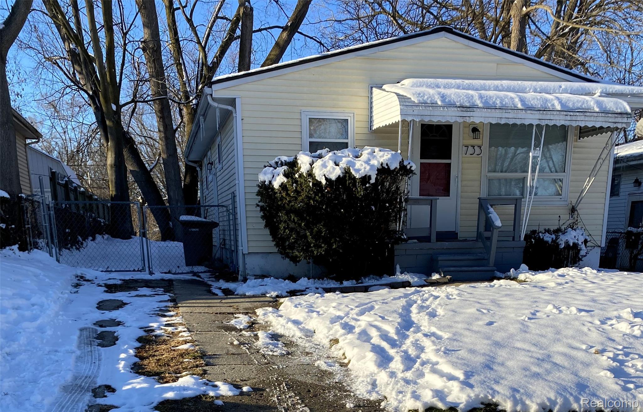 733 Livingston Avenue