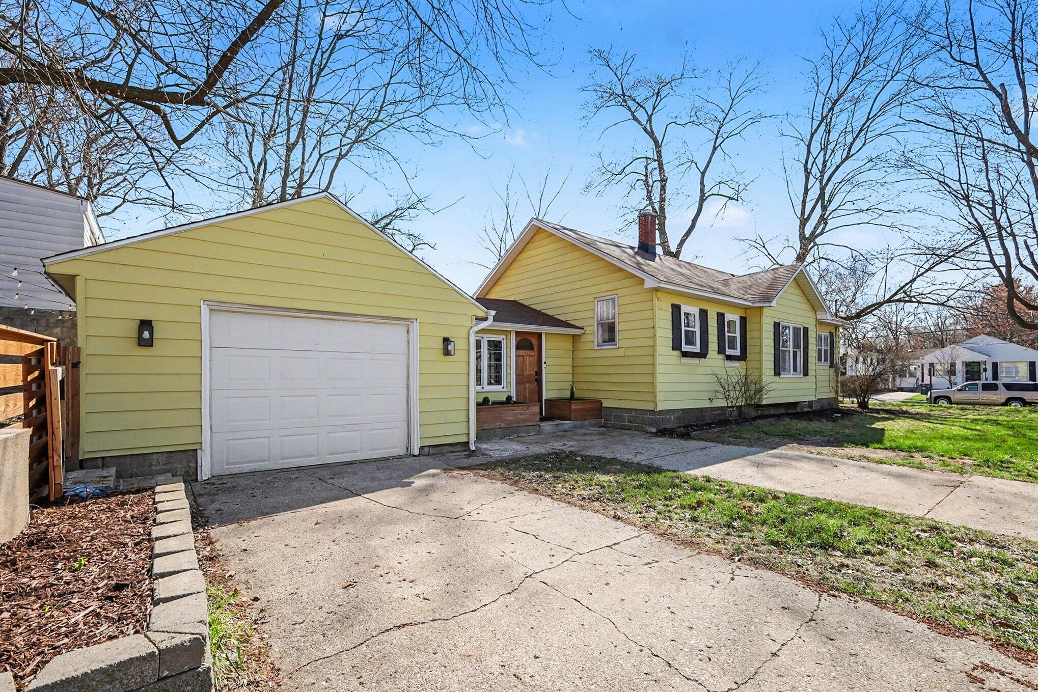 1904 Nelson Avenue SE