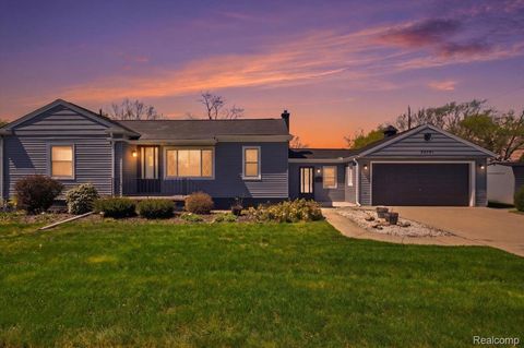 28781 Palomino Drive Warren City MI 48093