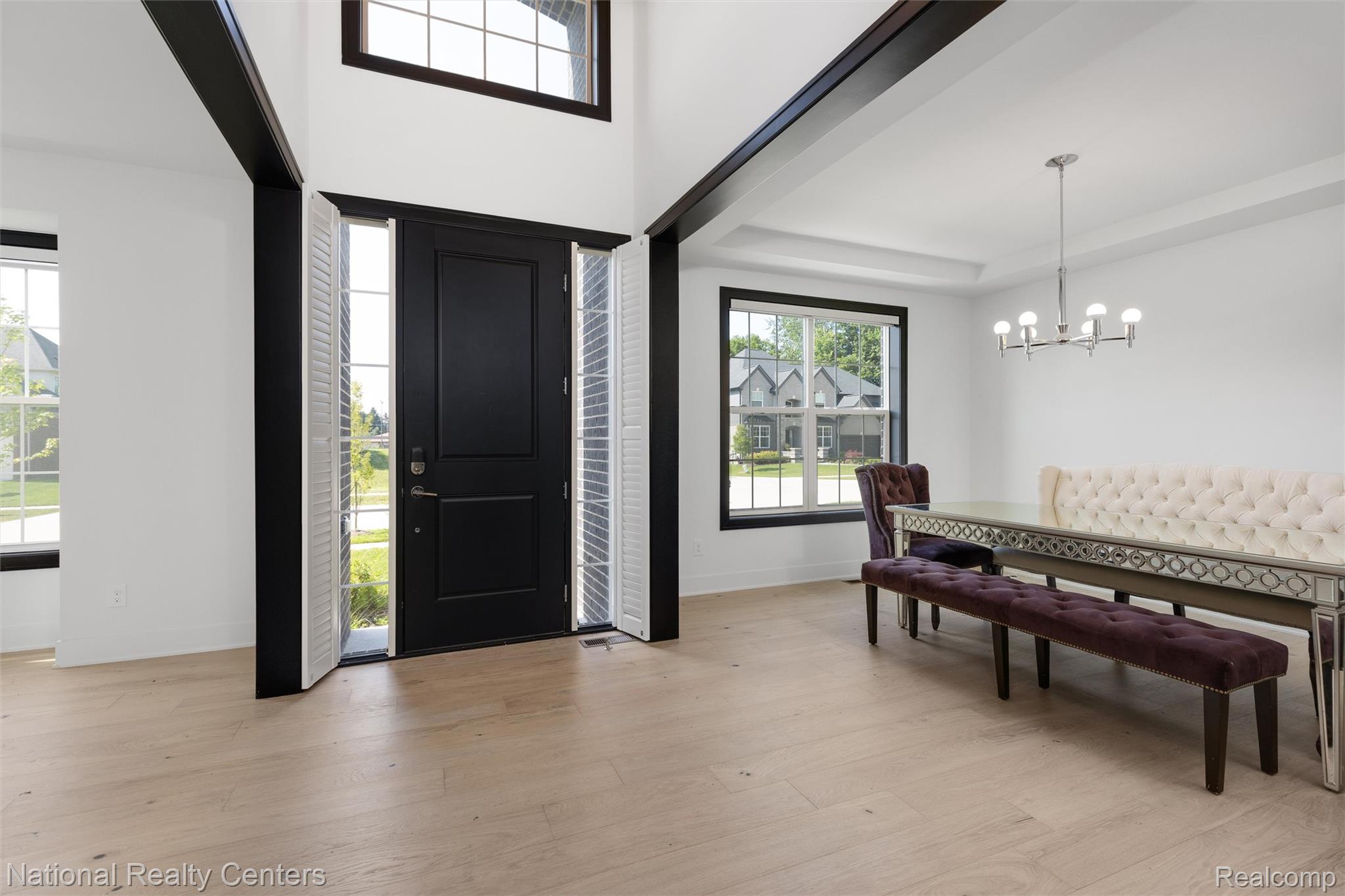 1283 Bloomingdale Drive