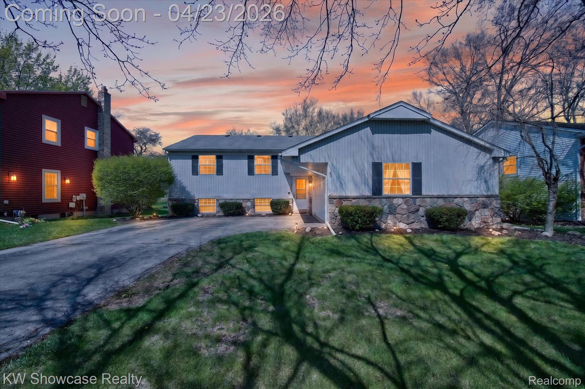 1584 Chanticlair Circle