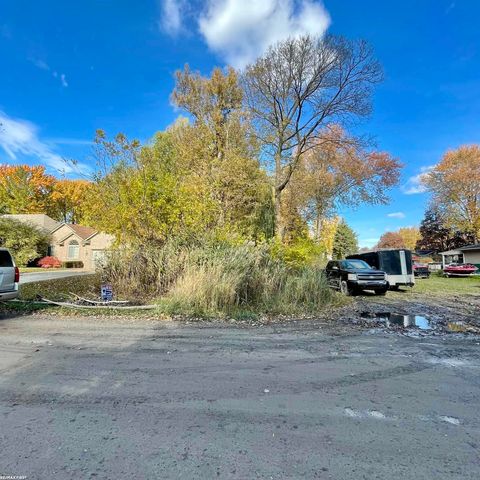 25529 Ashland Street Harrison Charter Township MI 48045