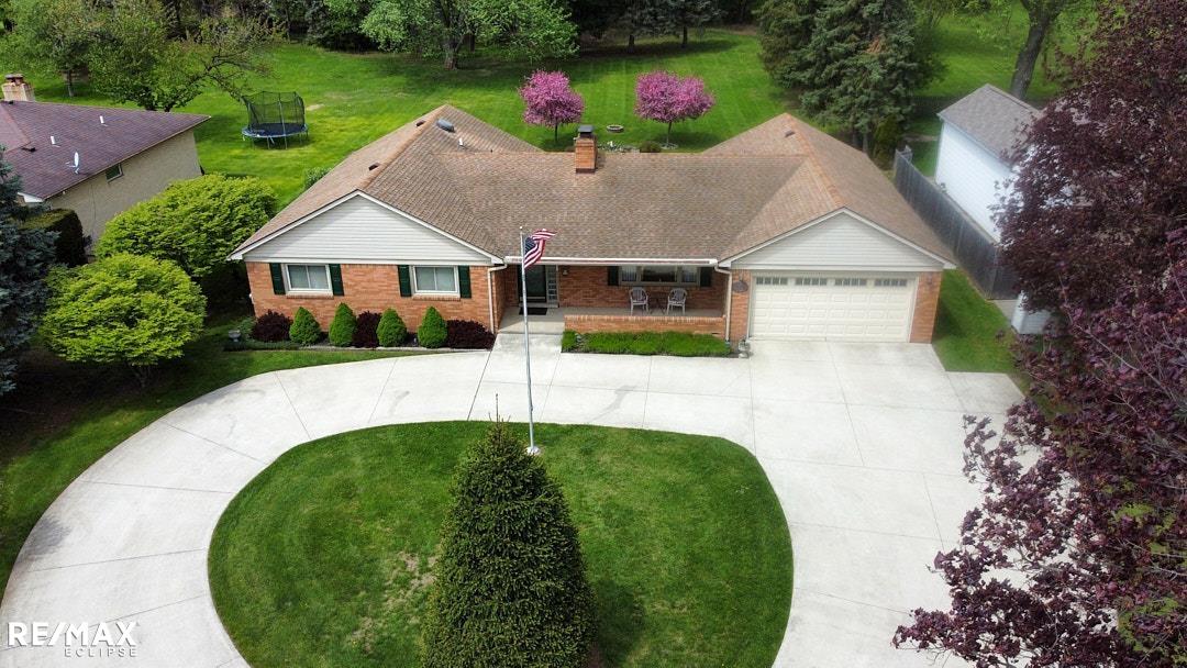 2557 Chicago Rd