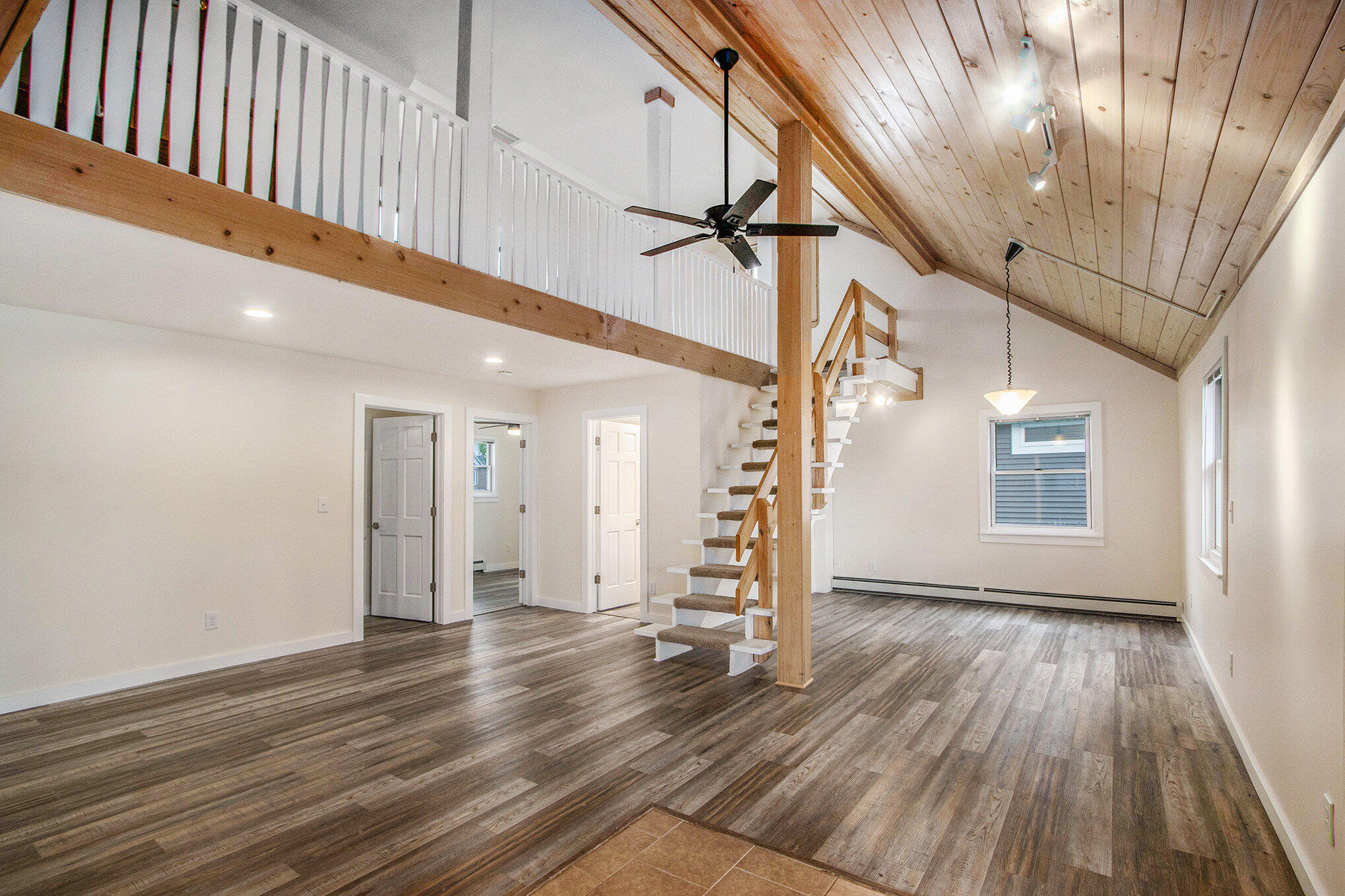 438 Edgewater Court