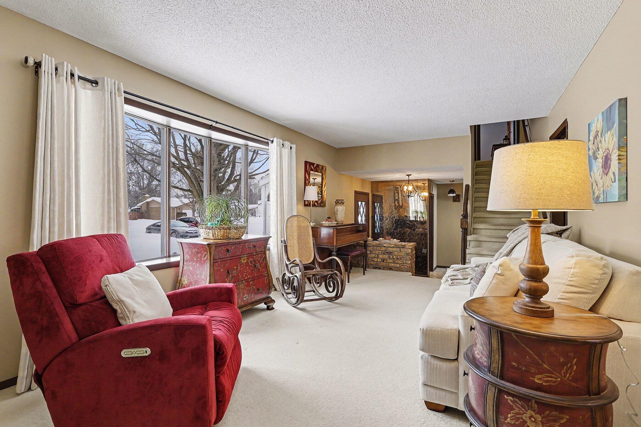 6033 Clearbrook Drive