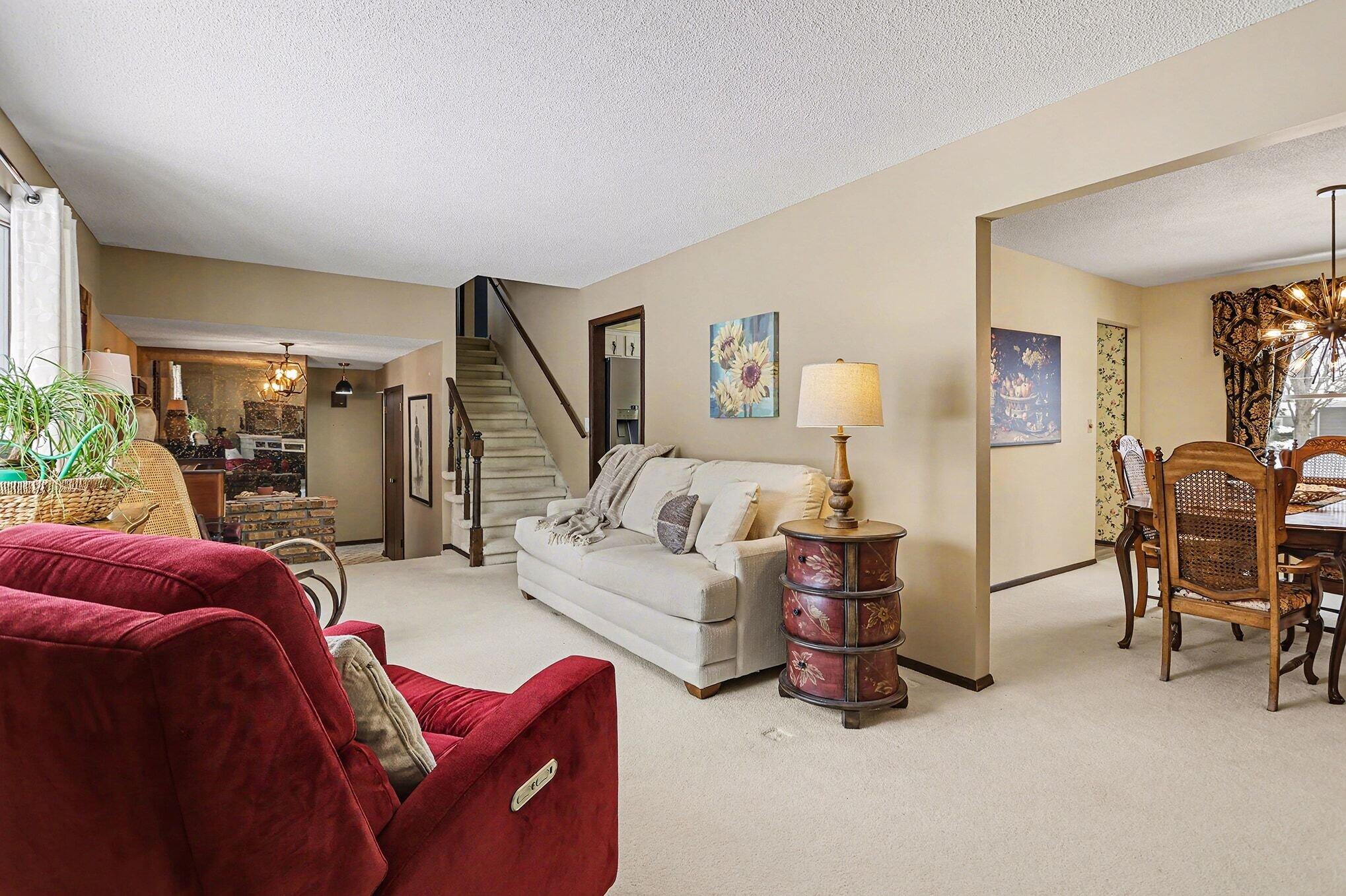 6033 Clearbrook Drive