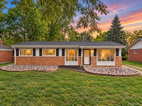 Photo for 8961 Clinton River Road