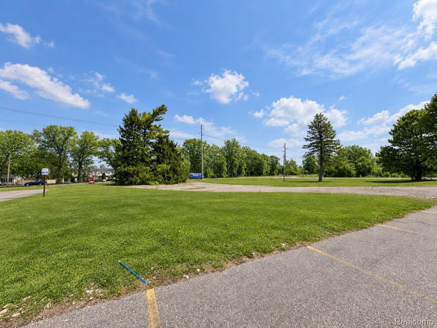 988 Rickett Road