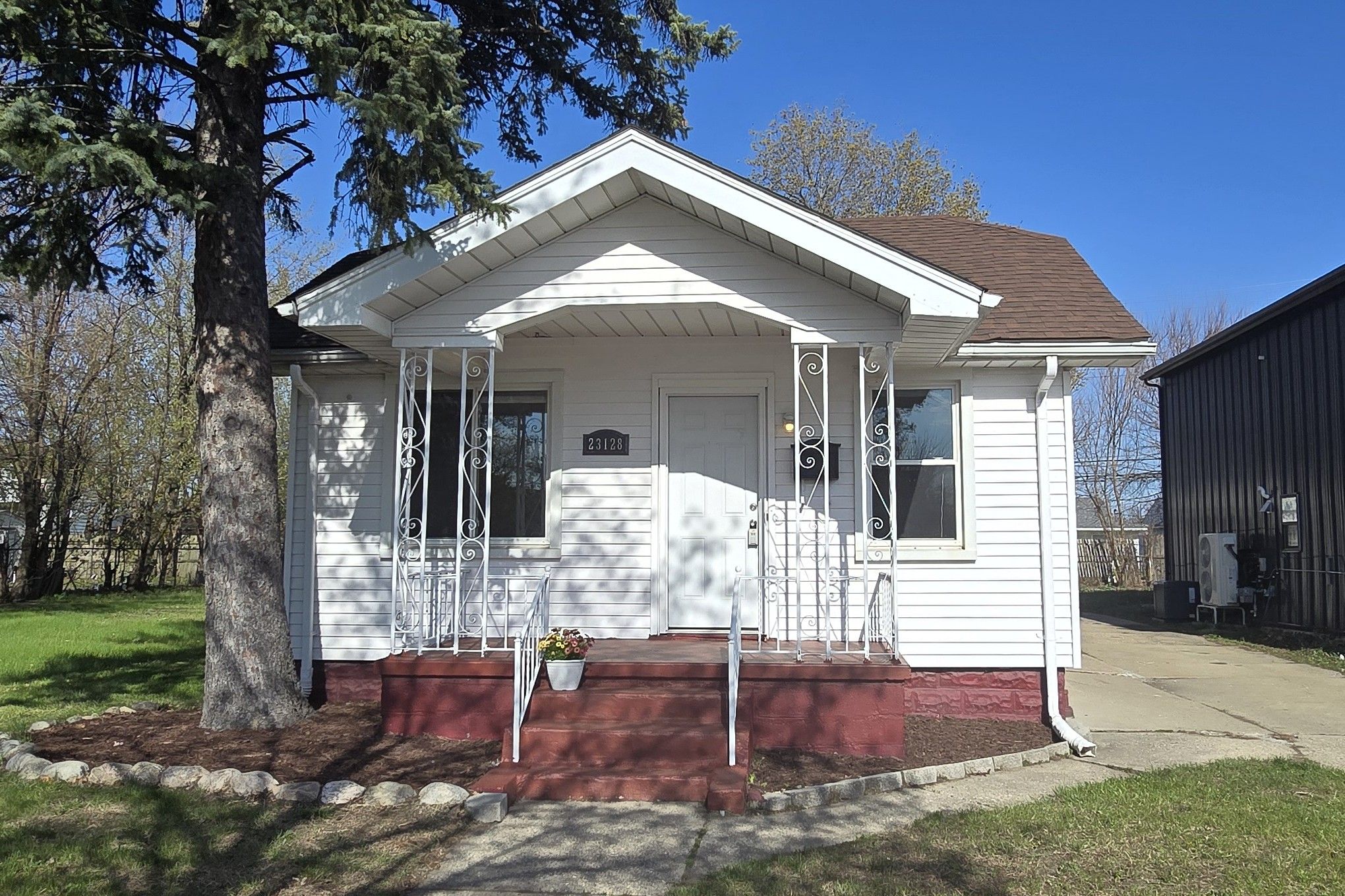 Hazel Park City Oakland, Michigan 48030, United States, 2 Bedrooms Bedrooms, ,1 BathroomBathrooms,Residential,Pending,114602 Hazel Park City Oakland, Michigan 48030, United States, 2 Bedrooms Bedrooms, ,1 BathroomBathrooms,Residential,Pending,114602