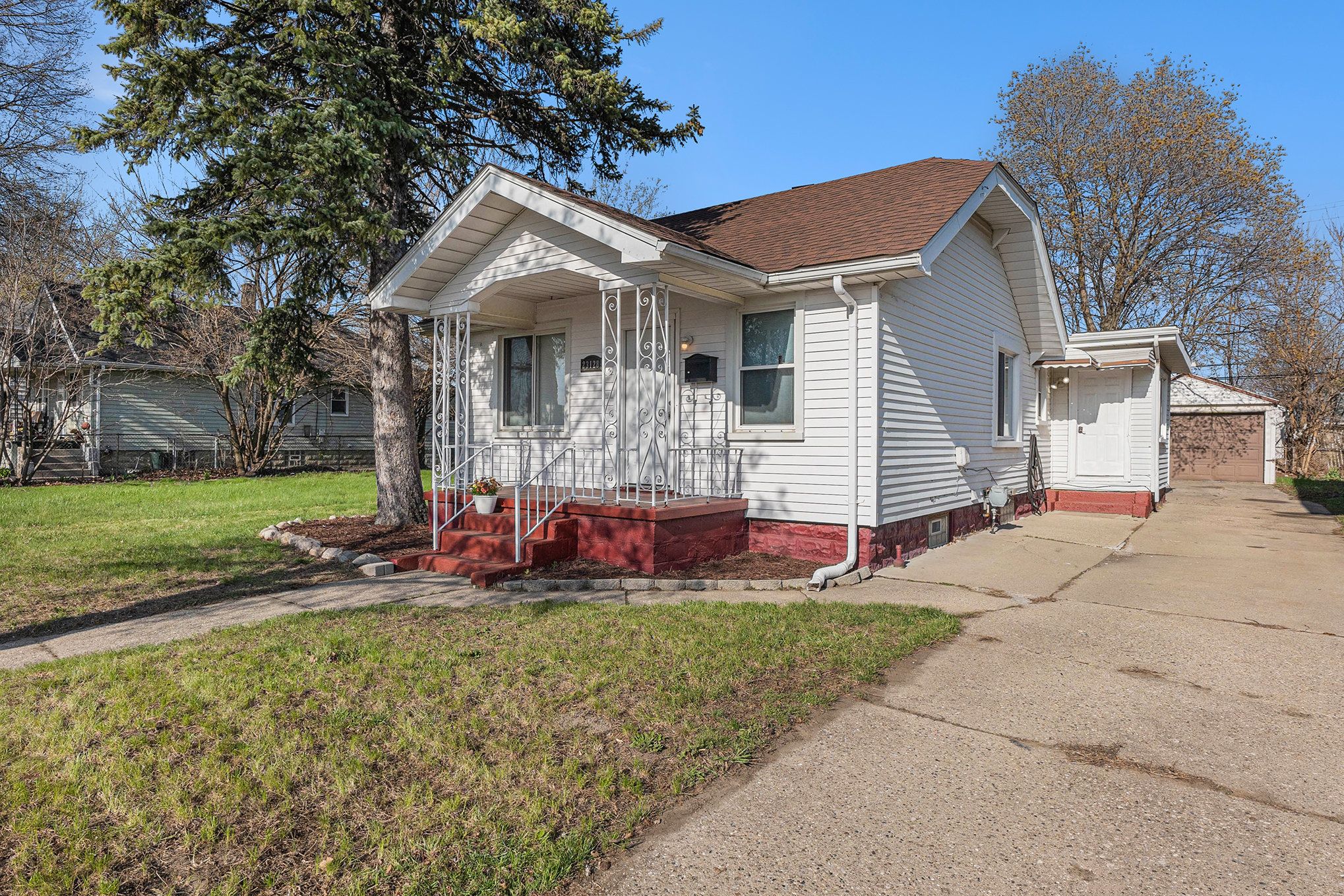 Hazel Park City Oakland, Michigan 48030, United States, 2 Bedrooms Bedrooms, ,1 BathroomBathrooms,Residential,Pending,114602